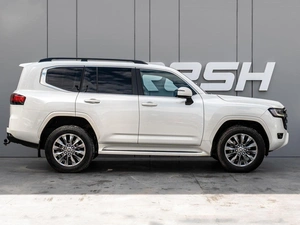 Внедорожник Toyota Land Cruiser 2022 года, 10700000 рублей, Краснодар