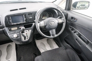 Минивэн Toyota Wish 2006 года, 789000 рублей, Красноярск