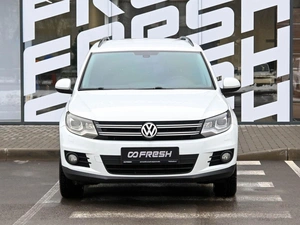 Внедорожник Volkswagen Tiguan 2015 года, 1345000 рублей, Волгоград