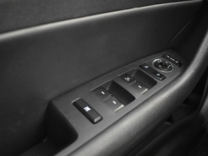 Седан Hyundai Sonata 2018 года, 1635100 рублей, Казань