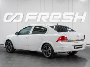 Седан Opel Astra 2011 года, 629000 рублей, Сургут