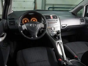 Хетчбэк Toyota Auris 2008 года, 829000 рублей, Воронеж