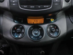 Внедорожник Toyota RAV4 2011 года, 1750000 рублей, Красноярск