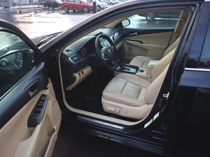 Седан Toyota Camry 2016 года, 2235000 рублей, Железногорск