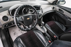 Седан Chevrolet Cruze 2011 года, 669000 рублей, Красноярск