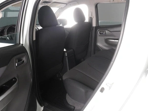 Пикап Mitsubishi L200 2016 года, 2019000 рублей, Красный Пахарь