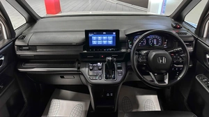 Минивэн Honda Stepwgn Spada 2022 года, 2897000 рублей, Красноярск