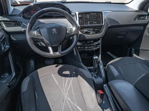 Хетчбэк Peugeot 208 2013 года, 799000 рублей, Краснодар