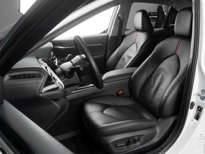 Седан Toyota Camry 2022 года, 4135000 рублей, Тюмень