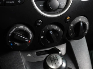 Хетчбэк Mazda 2 2009 года, 649000 рублей, Воронеж