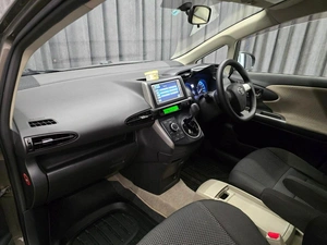 Минивэн Toyota Wish 2009 года, 1250000 рублей, Красноярск