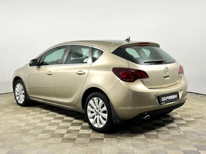 Хетчбэк Opel Astra 2011 года, 779900 рублей, Казань