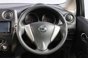 Хетчбэк Nissan Note 2015 года, 859000 рублей, Новосибирск