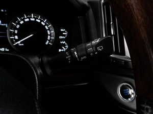 Внедорожник Toyota Land Cruiser 2021 года, 8499000 рублей, Тюмень