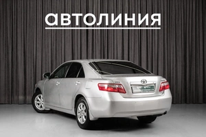 Седан Toyota Camry 2010 года, 1215000 рублей, Красноярск