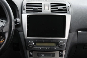 Седан Toyota Avensis 2009 года, 1179000 рублей, Омск