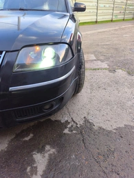 Седан Volkswagen Passat 2003 года, 299000 рублей, Красноярск