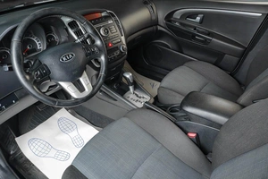 Хетчбэк Kia Ceed 2011 года, 999000 рублей, Тюмень