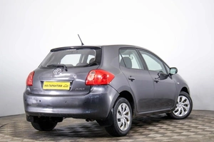 Хетчбэк Toyota Auris 2009 года, 609000 рублей, Пермь