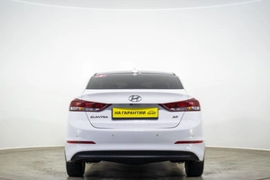Седан Hyundai Elantra 2018 года, 1579000 рублей, Оренбург