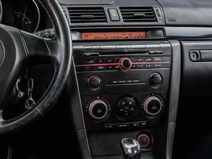 Хетчбэк Mazda 3 2005 года, 599000 рублей, Кирилловка