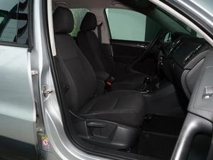 Внедорожник Volkswagen Tiguan 2013 года, 1177000 рублей, Тверь