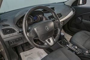 Седан Renault Fluence 2010 года, 649000 рублей, Челябинск