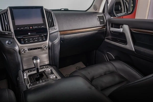 Внедорожник Toyota Land Cruiser 2018 года, 6739000 рублей, Томск