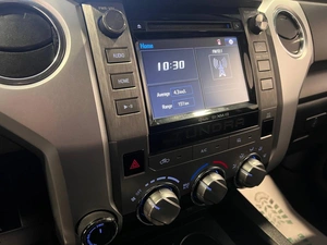 Пикап Toyota Tundra 2017 года, 5699000 рублей, Красноярск