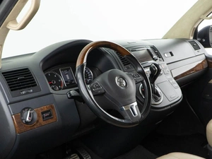 Минивэн Volkswagen Multivan 2011 года, 2649999 рублей, Москва