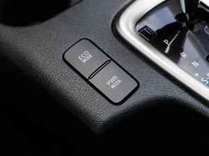 Пикап Toyota Hilux 2016 года, 3880000 рублей, Большой Сочи