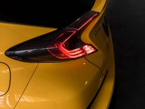 Внедорожник Toyota C-HR 2018 года, 1769000 рублей, Тюмень