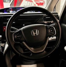 Минивэн Honda Stepwgn 2015 года, 1897000 рублей, Красноярск