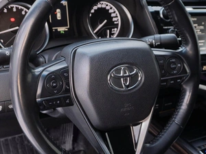 Седан Toyota Camry 2019 года, 3179000 рублей, Тюмень