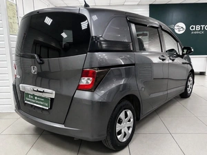 Минивэн Honda Freed 2013 года, 1050000 рублей, Ачинск