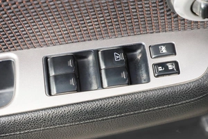 Хетчбэк Nissan Tiida 2012 года, 829000 рублей, Новосибирск