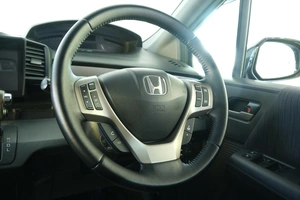 Минивэн Honda Freed 2012 года, 1249000 рублей, Омск
