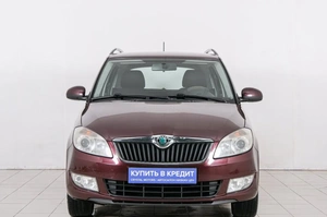 Хетчбэк Skoda Fabia 2012 года, 799000 рублей, Красноярск