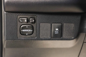 Внедорожник Toyota RAV4 2013 года, 2199000 рублей, Новосибирск