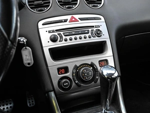 Хетчбэк Peugeot 308 2011 года, 624000 рублей, Кирилловка