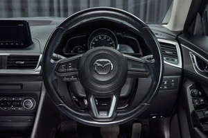 Седан Mazda Axela 2018 года, 1449000 рублей, Красноярск