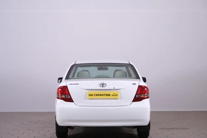 Седан Toyota Corolla Axio 2009 года, 899000 рублей, Омск