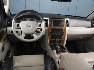 Внедорожник Jeep Grand Cherokee 2008 года, 1180000 рублей, Омск
