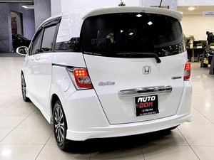 Минивэн Honda Freed 2015 года, 1267000 рублей, Солонцы