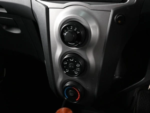 Хетчбэк Toyota Vitz 2010 года, 600000 рублей, Ростов-на-Дону
