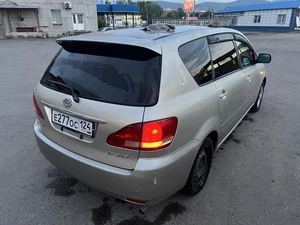 Минивэн Toyota Ipsum 2002 года, 720000 рублей, Красноярск