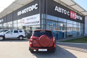 Внедорожник Toyota RAV4 2010 года, 1300000 рублей, Мирное