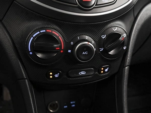 Седан Hyundai Solaris 2014 года, 929000 рублей, Ставрополь