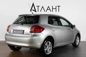 Хетчбэк Toyota Auris 2007 года, 799000 рублей, Красноярск