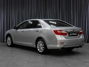 Седан Toyota Camry 2013 года, 1929000 рублей, Тюмень